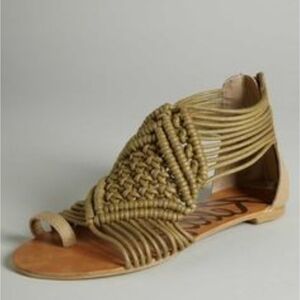 MOSSIMO  MACRAMÉ SANDALS SIZE 6